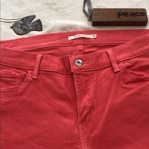 Super Summer Coral EUC Levi’s 710 Super Skinny